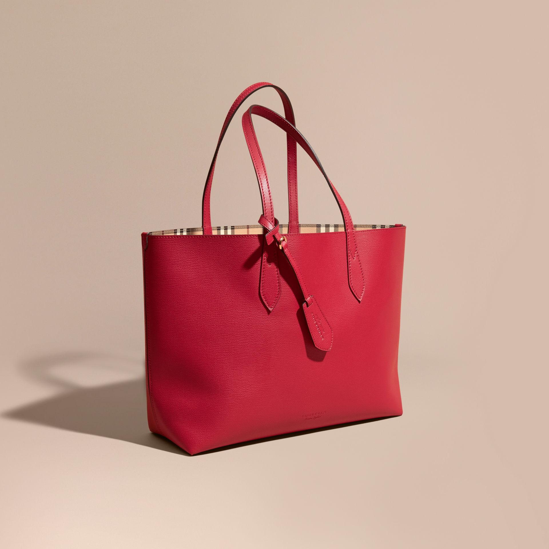 Burberry reversible tote red hotsell